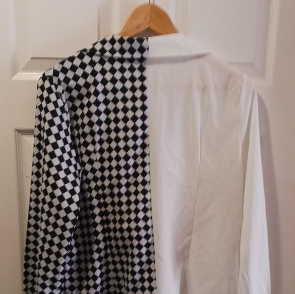 Blouse - Picture 2 of 3